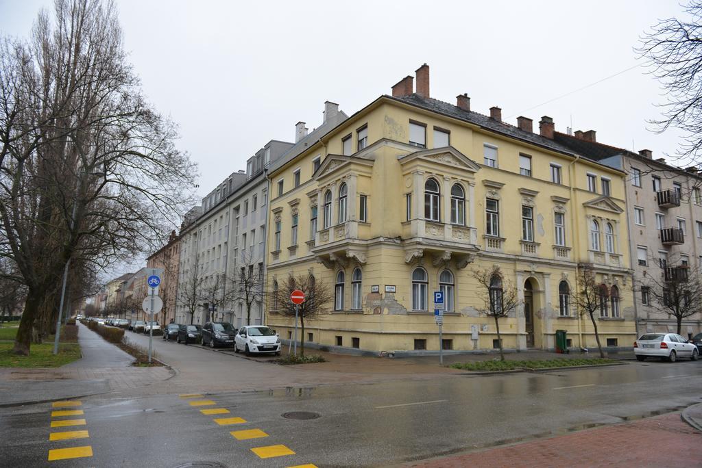 Goger Apartman Sopron Dış mekan fotoğraf